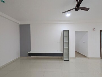 Room in 3.5 BHK Apartment at Prestige Tranquil, Kokapet – for Rent