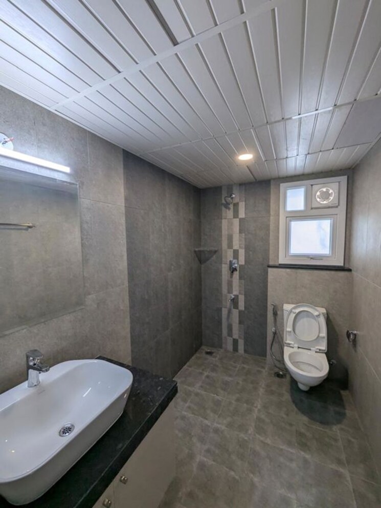 Bathroom, prestige-tranquil 3.5 Bedroom 2049 Sq.Ft. Apartment In Kokapet Hyderabad 9726229