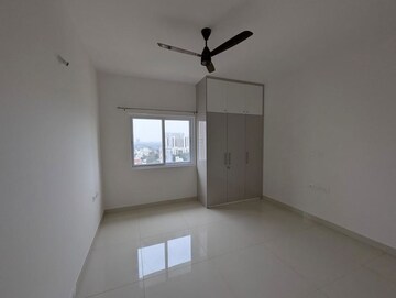 Room in 3.5 BHK Apartment at Prestige Tranquil, Kokapet – for Rent