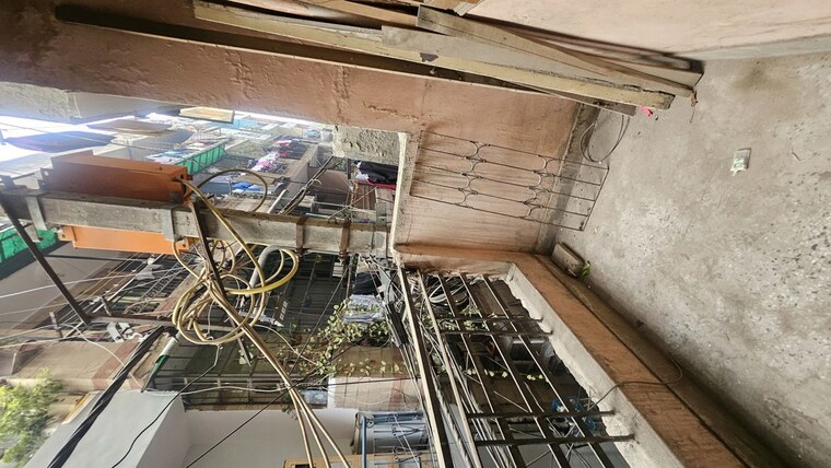 Balcony, dilshad colony 1 Bedroom 450 Sq.Ft. Apartment In Dilshad Colony Delhi 9726248