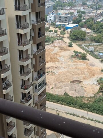 2 BHK Apartment – Exterior View View at Amrapali Golf Homes, Sector 4 Greater Noida - for Sale