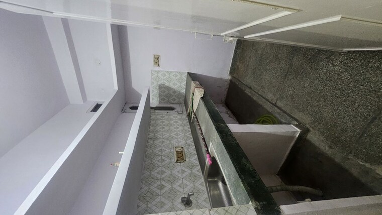 Kitchen, dilshad colony 1 Bedroom 450 Sq.Ft. Apartment In Dilshad Colony Delhi 9726258