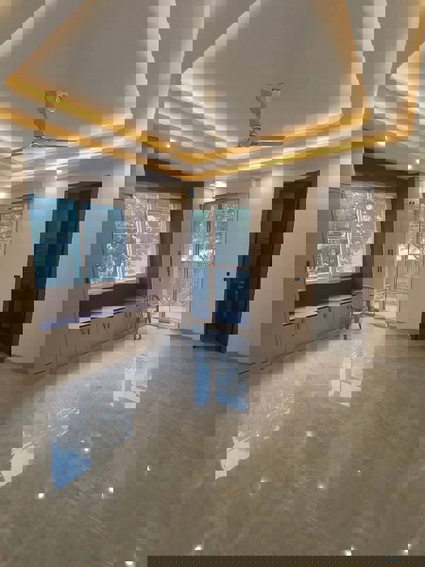 3 BHK + Servant Room Builder Floor For Rent in Greater Kailash, New Delh
