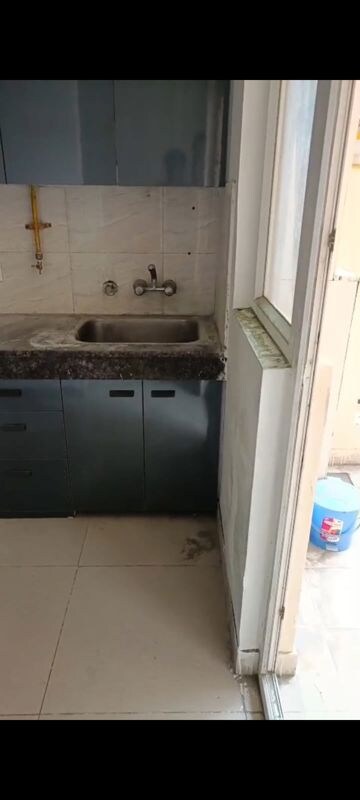 Bathroom in 2.5 BHK Apartment at Ajnara Le Garden, Sector 16b Greater Noida – for Rent