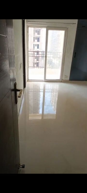 Building Lobby in 2.5 BHK Apartment at Ajnara Le Garden, Sector 16b Greater Noida – for Rent