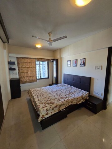 Bedroom in 2.5 BHK Apartment at Dosti Vijeta, Vartak Nagar – for Rent