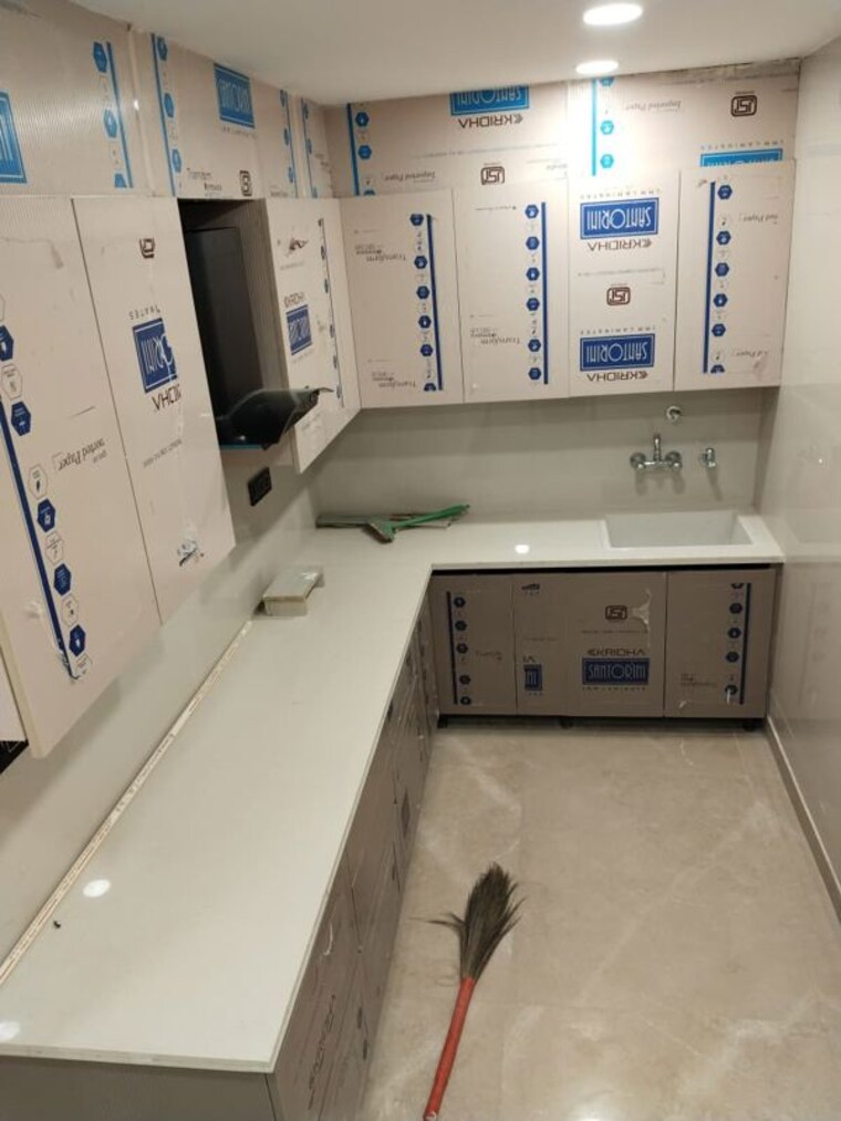 Kitchen, east of kailash 3 Bedroom 1180 Sq.Ft. Builder Floor In East Of Kailash Delhi 9726275