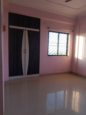 Room in 3 BHK Apartment at Morabadi – for Rent