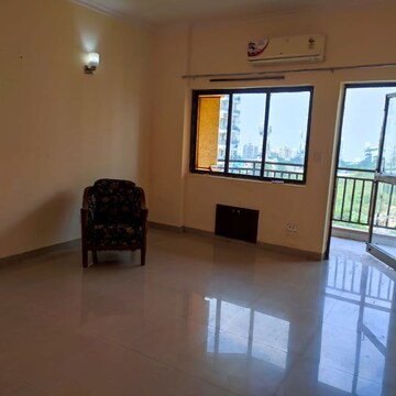 Room in 3 BHK Apartment at Ardee City Palm Grove Heights, Sector 52 – for Sale