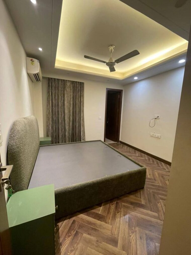 Bedroom, freedom fighters enclave 3 Bedroom 1450 Sq.Ft. Apartment In Freedom Fighters Enclave Delhi 9726323