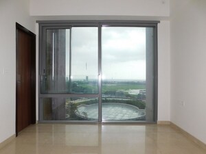 Room in 3 BHK Apartment at Piramal Mahalaxmi, Mahalaxmi – for Rent