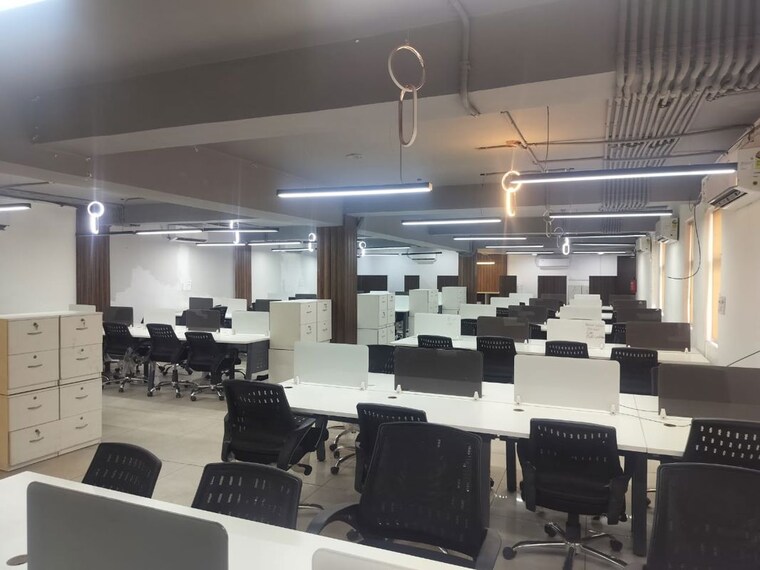 Team Area, klj-noida-one Commercial Office Space in IT/SEZ 4100 Sq.Ft. In Sector 62 Noida 9726326