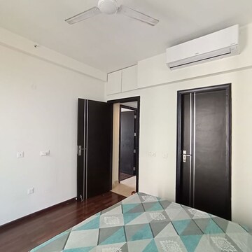 3 BHK Apartment For Rent in Microtek Greenburg, Sector 86