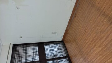 Room in 3 BHK Apartment at Ansal API Esencia, Sector 67 – for Rent