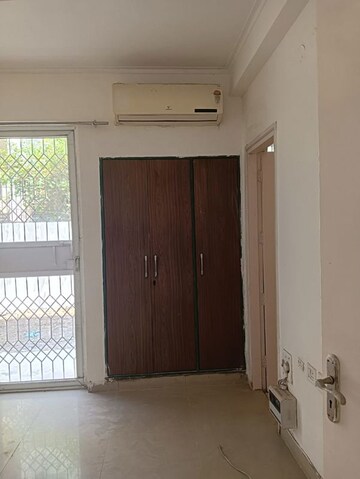Room in 4 BHK Builder Floor at Orchid Island, Sector 51 – for Sale