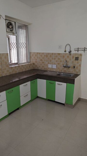 Kitchen in 2.5 BHK Builder Floor at Orchid Island, Sector 51 – for Sale