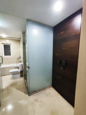 Room in 4 BHK Apartment at Hiranandani Brookhill, Ghodbunder Road – for Sale