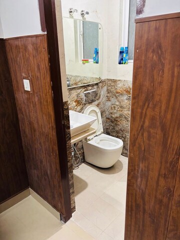 Bathroom in 4 BHK Builder Floor at Ardee City, Sector 52 – for Sale