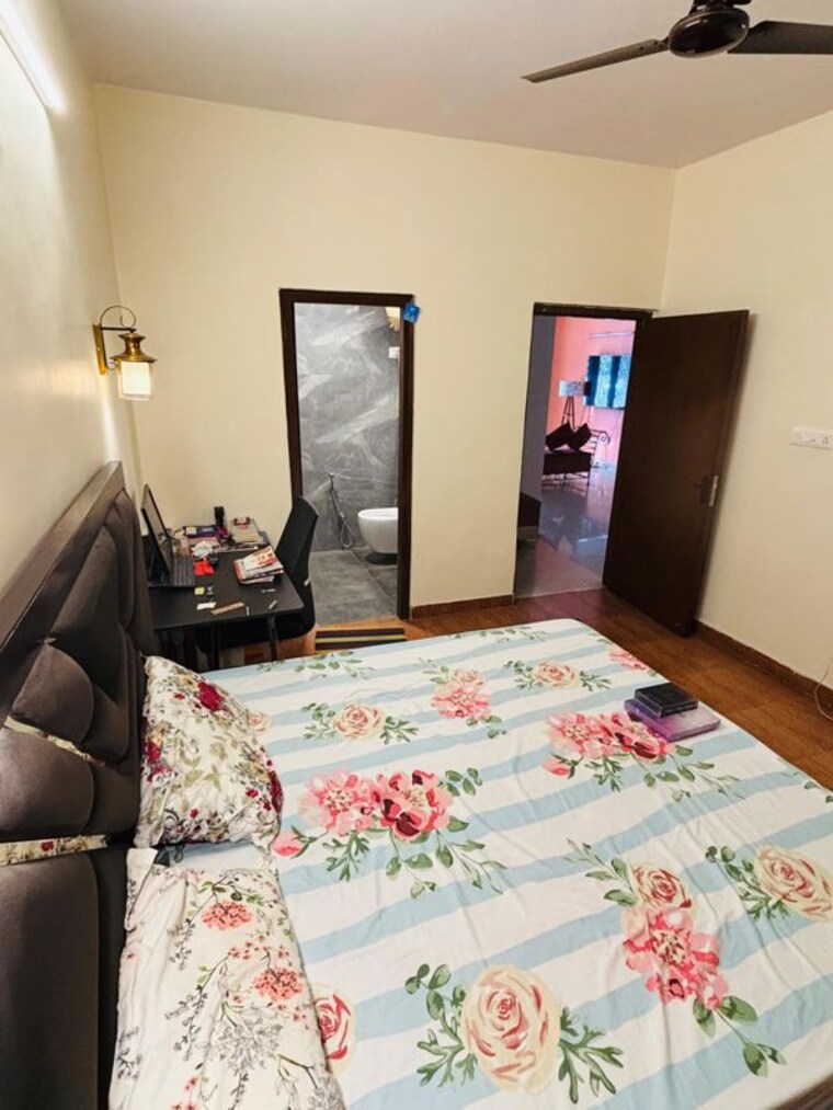 Bedroom, ardee-city 4 Bedroom 1575 Sq.Ft. Builder Floor In Sector 52 Gurgaon 9726372