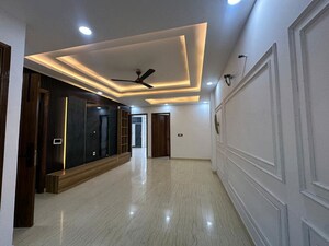 Building Lobby in 3 BHK Builder Floor at Fidato Honour Homes, Sector 89 – for Rent