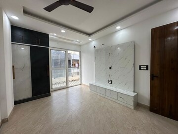 Room in 3 BHK Builder Floor at Fidato Honour Homes, Sector 89 – for Rent