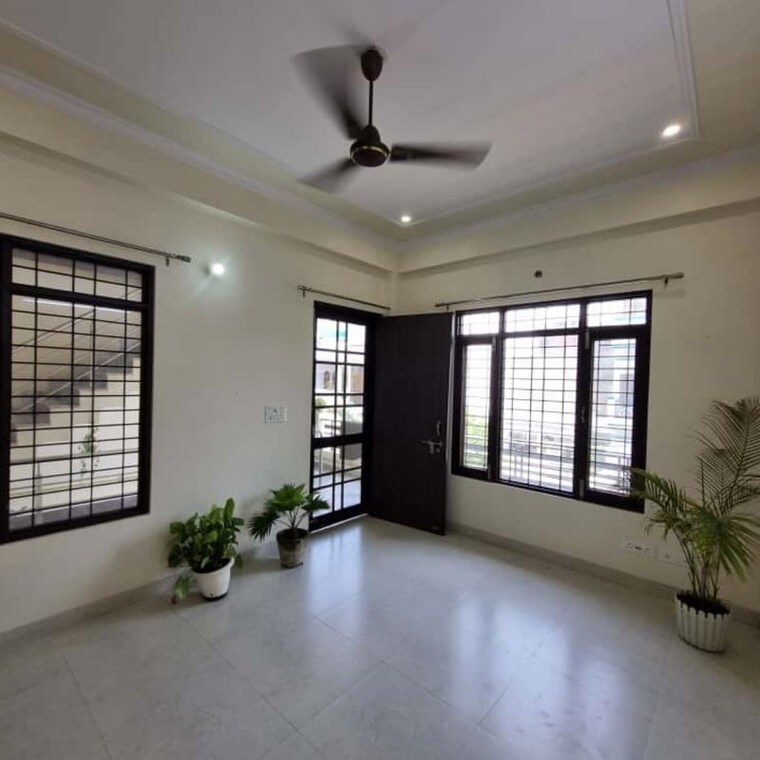 Room, gomti nagar Pg For Girls In Gomti Nagar 9726383