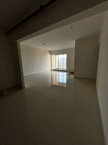 Room in 3 BHK Apartment at Pride Purple Park Titan, Hinjewadi – for Rent