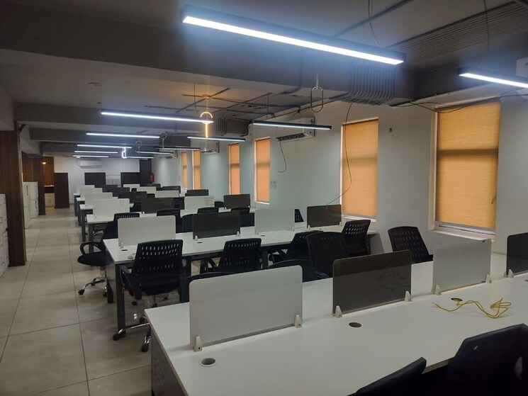 Team Area, graphix-tower Commercial Office Space in IT/SEZ 4500 Sq.Ft. In Sector 62 Noida 9726390