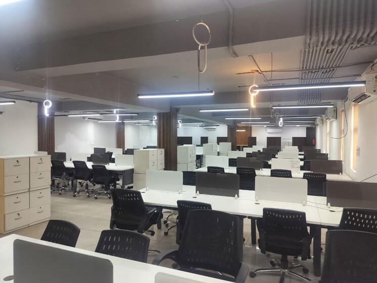 Team Area, graphix-tower Commercial Office Space in IT/SEZ 4500 Sq.Ft. In Sector 62 Noida 9726390