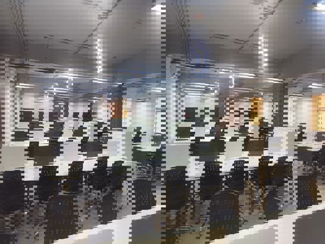 Office Space in IT/SEZ For Rent in Graphix Tower