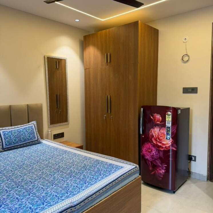 Bedroom, sector 55 1 Bedroom 60 Sq.Yd. Builder Floor In Sector 55 Gurgaon 9726391