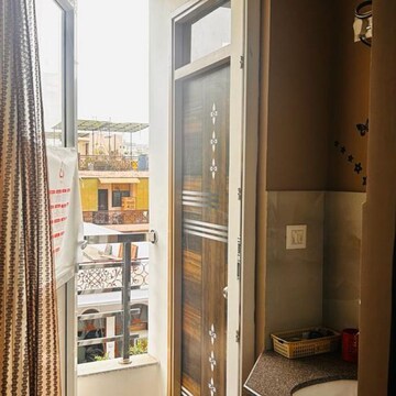 Building Lobby in 1 RK Builder Floor at Greenwood City, Sector 40 – for Rent