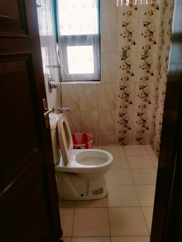 Bathroom in 3.5 BHK Builder Floor at Geetanjali Enclave – for Rent