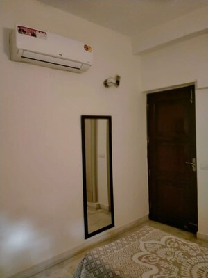 3.5 BHK Builder Floor For Rent in Geetanjali Enclave