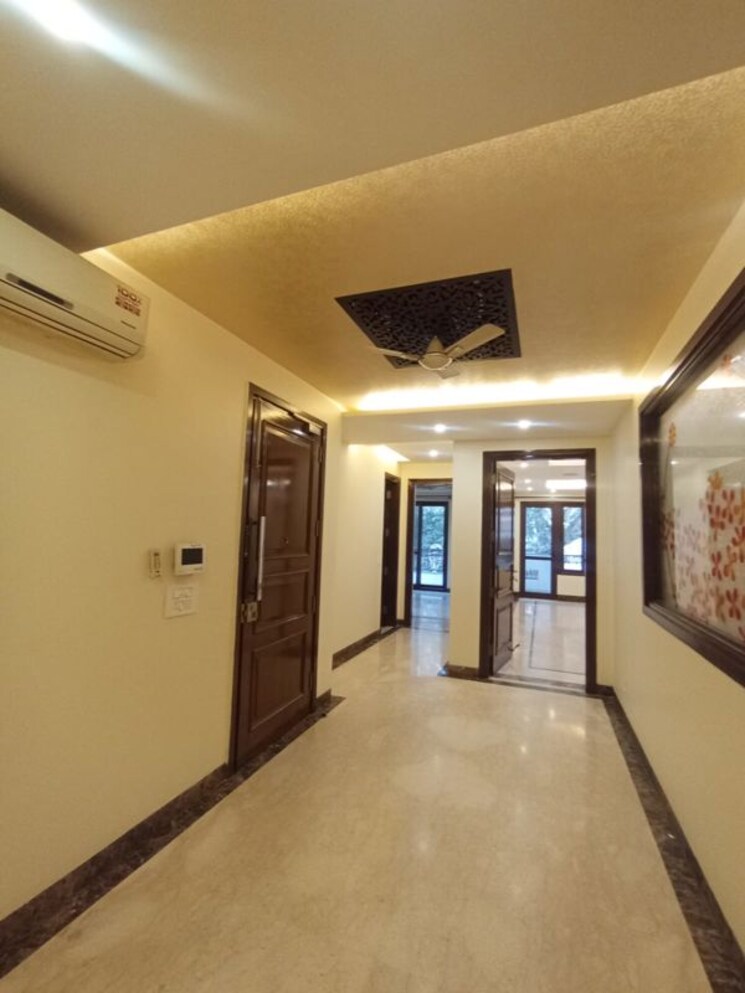 undefined, greater kailash ii 4 Bedroom 500 Sq.Yd. Builder Floor In Greater Kailash ii Delhi 9726417