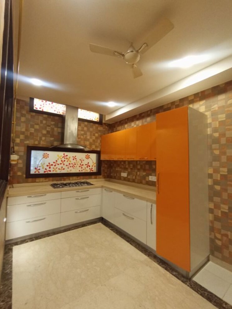 Bedroom, greater kailash ii 4 Bedroom 500 Sq.Yd. Builder Floor In Greater Kailash ii Delhi 9726417