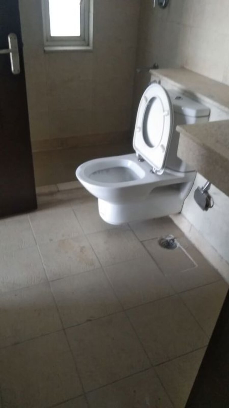 Bathroom, bptp-freedom-park-life 3 Bedroom 2293 Sq.Ft. Apartment In Sector 57 Gurgaon 9726418