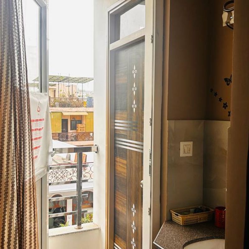 1 RkBuilder Floor For Rent in Kohli One Housing Malibu Condominiums High Rise