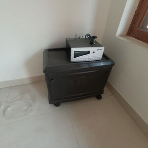 Furnished Amenities in 2 BHK Builder Floor at Mall Fifty One, Indira Colony – for Rent