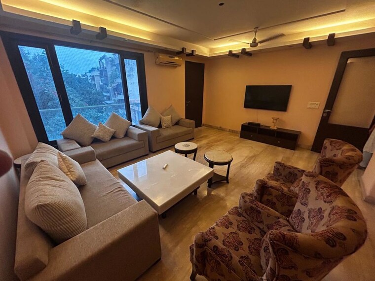 Living Room, chittaranjan park 3 Bedroom 233 Sq.Yd. Builder Floor In Chittaranjan Park Delhi 9726442