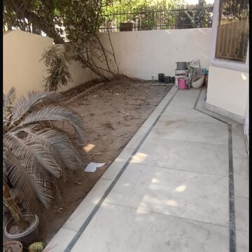 Balcony in 2 BHK Builder Floor at Sector 51 – for Rent