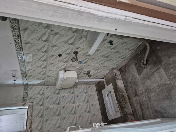 Balcony, mayur vihar 3.5 Bedroom 980 Sq.Ft. Builder Floor In Mayur Vihar Delhi 9726458