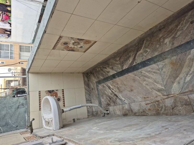 Exterior View, mayur vihar 3.5 Bedroom 980 Sq.Ft. Builder Floor In Mayur Vihar Delhi 9726458