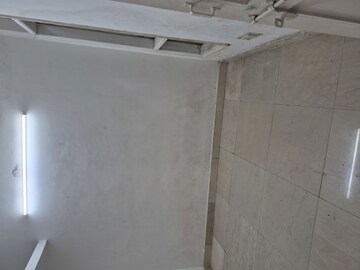 Furnished Amenities in 3.5 BHK Builder Floor at Mayur Vihar – for Rent