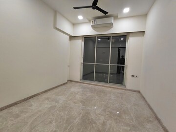 Room in 3 BHK Apartment at Ekta Tripolis Phase 2, Goregaon West – for Rent