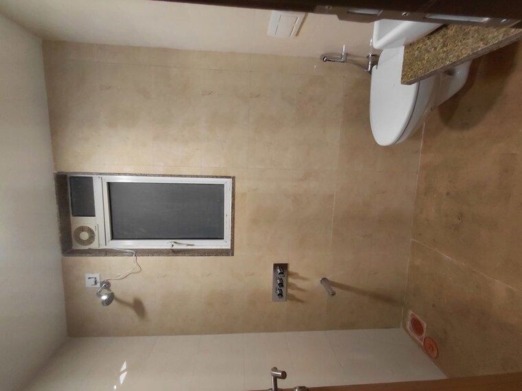 Bathroom, ekta-tripolis-phase-2 3 Bedroom 1084 Sq.Ft. Apartment In Goregaon West Mumbai 9726470
