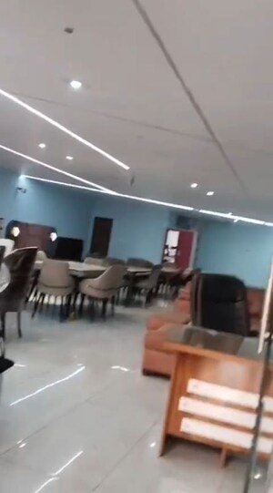 Team Area in  Showroom at Kamta – for Rent