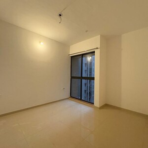Room in 2 BHK Apartment at Lodha Palava Fresca, Taloja Bypass Road – for Rent