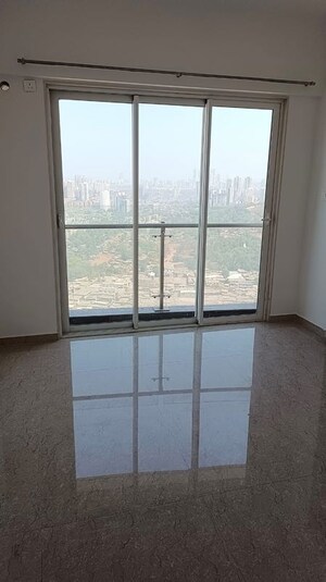 Room in 2 BHK Apartment at JP Decks, Goregaon East – for Sale