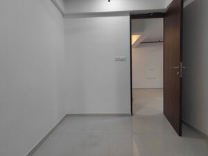 Room in 2 BHK Apartment at Sunteck Avenue 2, Goregaon West – for Rent